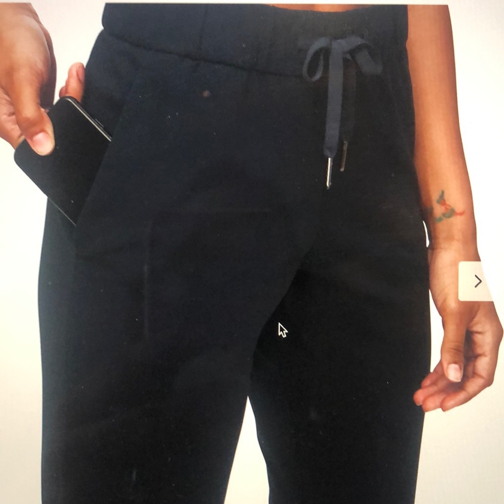Lululemon On the Fly athleisure pants